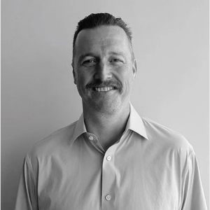 Peter Wisniewski, Managing Partner at Europa Partners People Headshots 300 X 300 Px