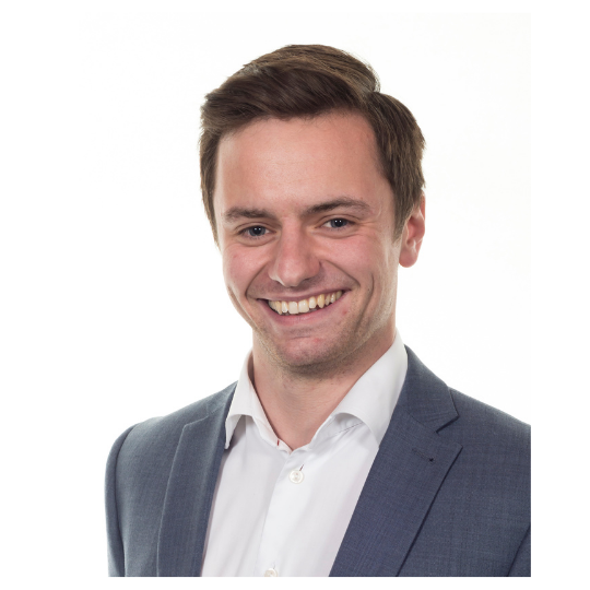 Simon Blackledge.png