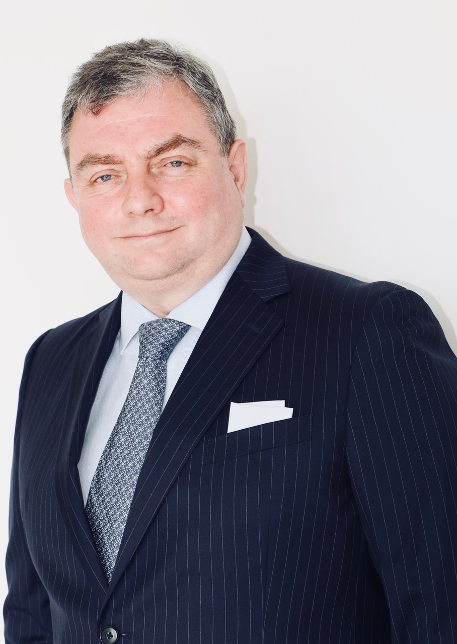 alex-mackinnon.jpg