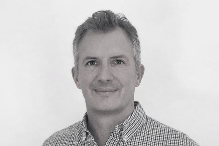 jon squires ceo tapaas